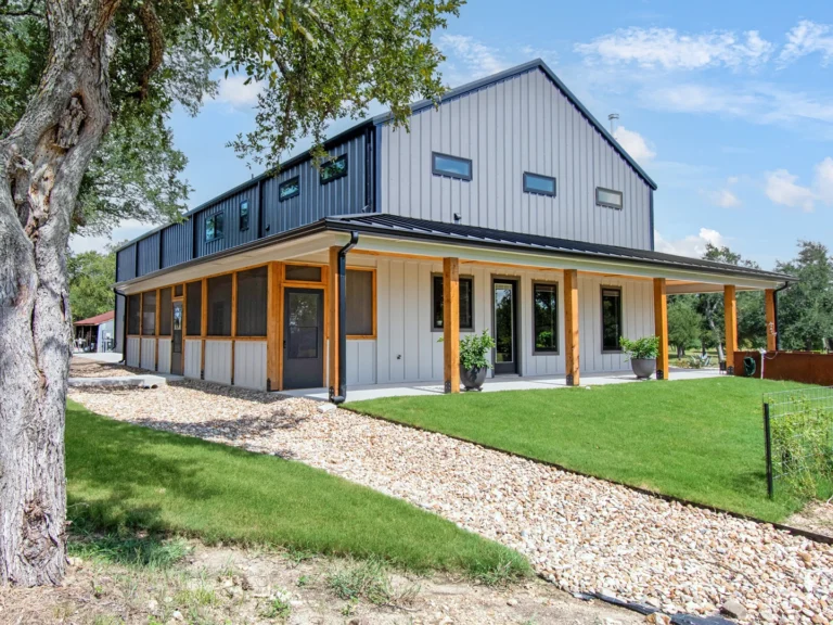 Holland, TX Metal Barndominium.