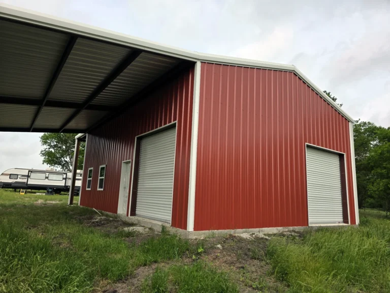 Red Barndominium in Groesbeck, TX.