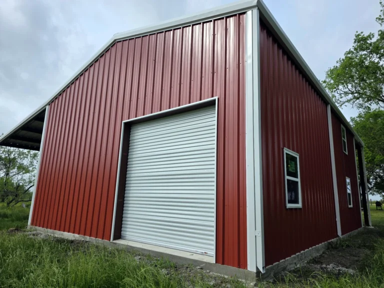 Red Barndominium in Groesbeck, TX.